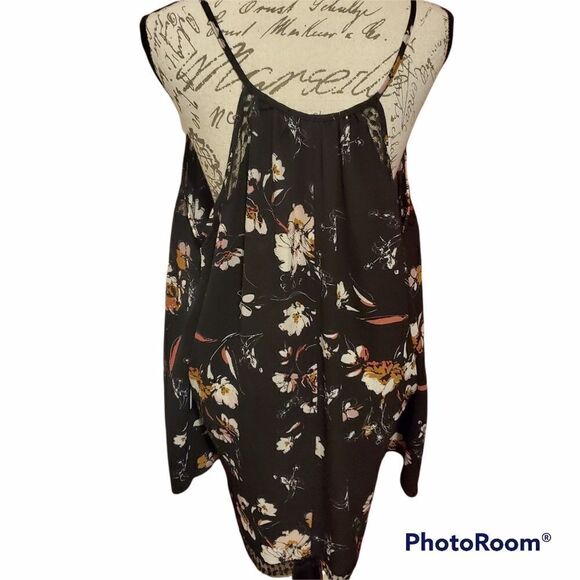 BISHOP & YOUNG Peasant Cold Shoulder Top - Picture 7 of 7